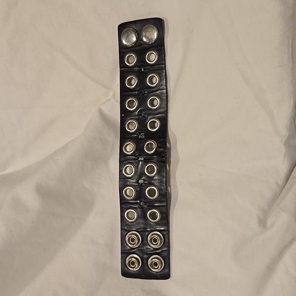 VTG Hot Topic Leather Cuff Bracelet - Picture 1 of 4